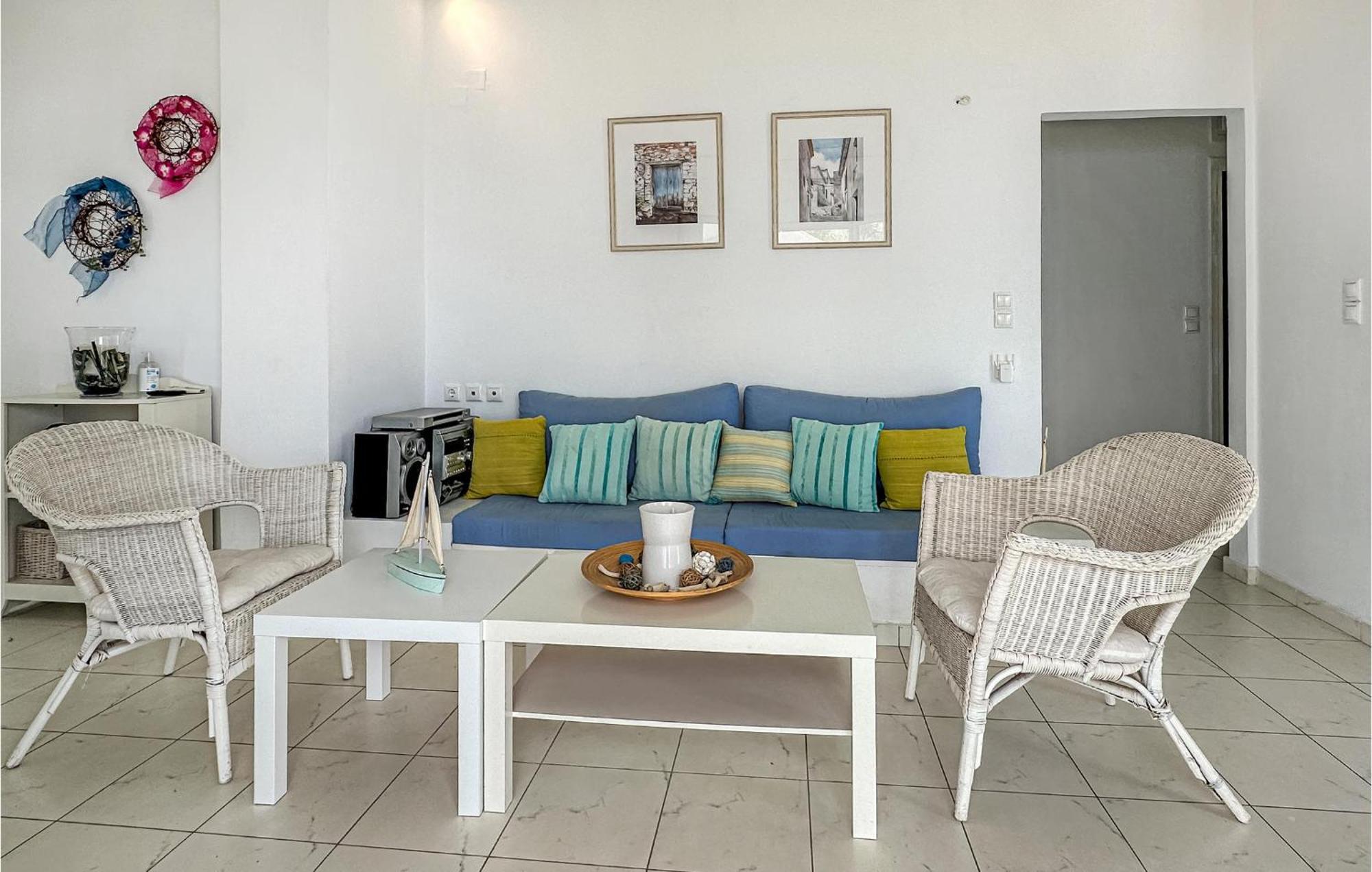 2 Bedroom Lovely Home In Kalamata Exterior foto